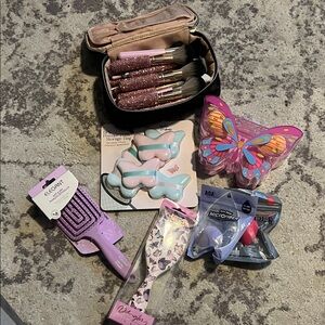 Beauty accessory assortment